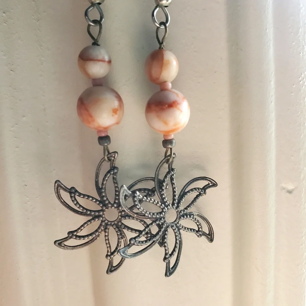 Marbled two-tone pink bead flower/pinwheel dangle earrings